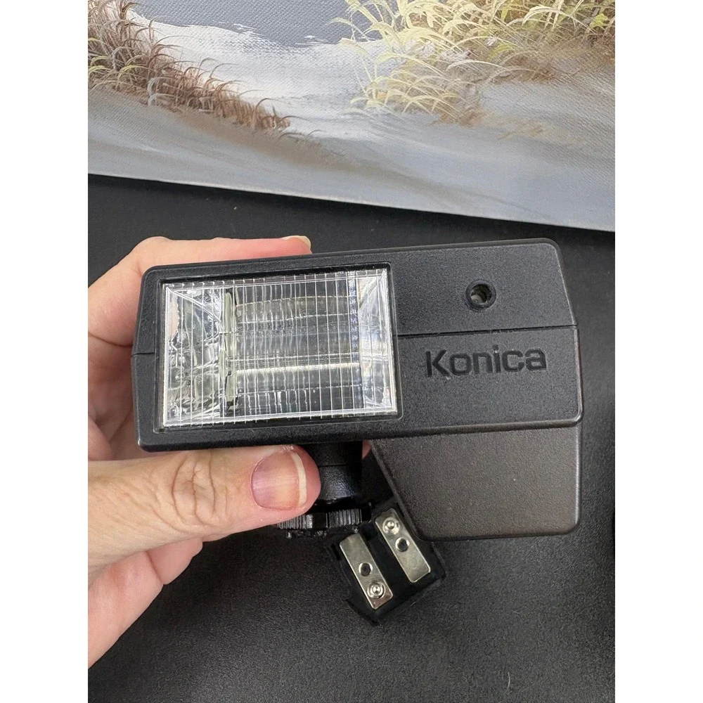 Konica X-24 Auto Electronic Flash with Case for Vintage Film Cameras Black READ